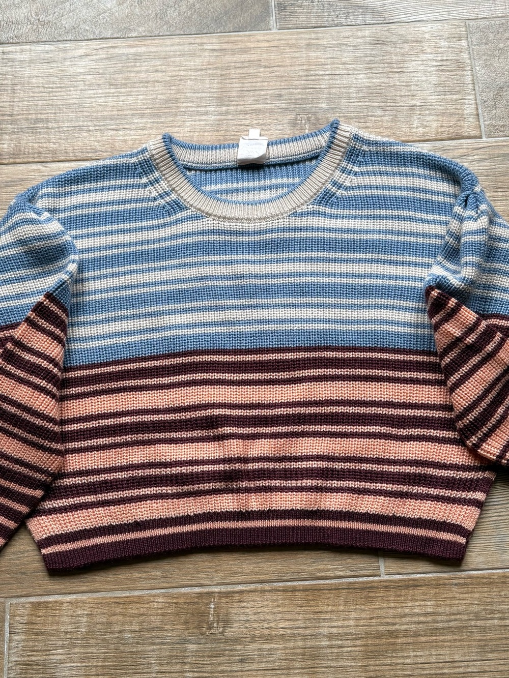 5 a 7 cinq a sept Crewneck Sweater in Light Blue, Pink & Burgundy, Wool Blend